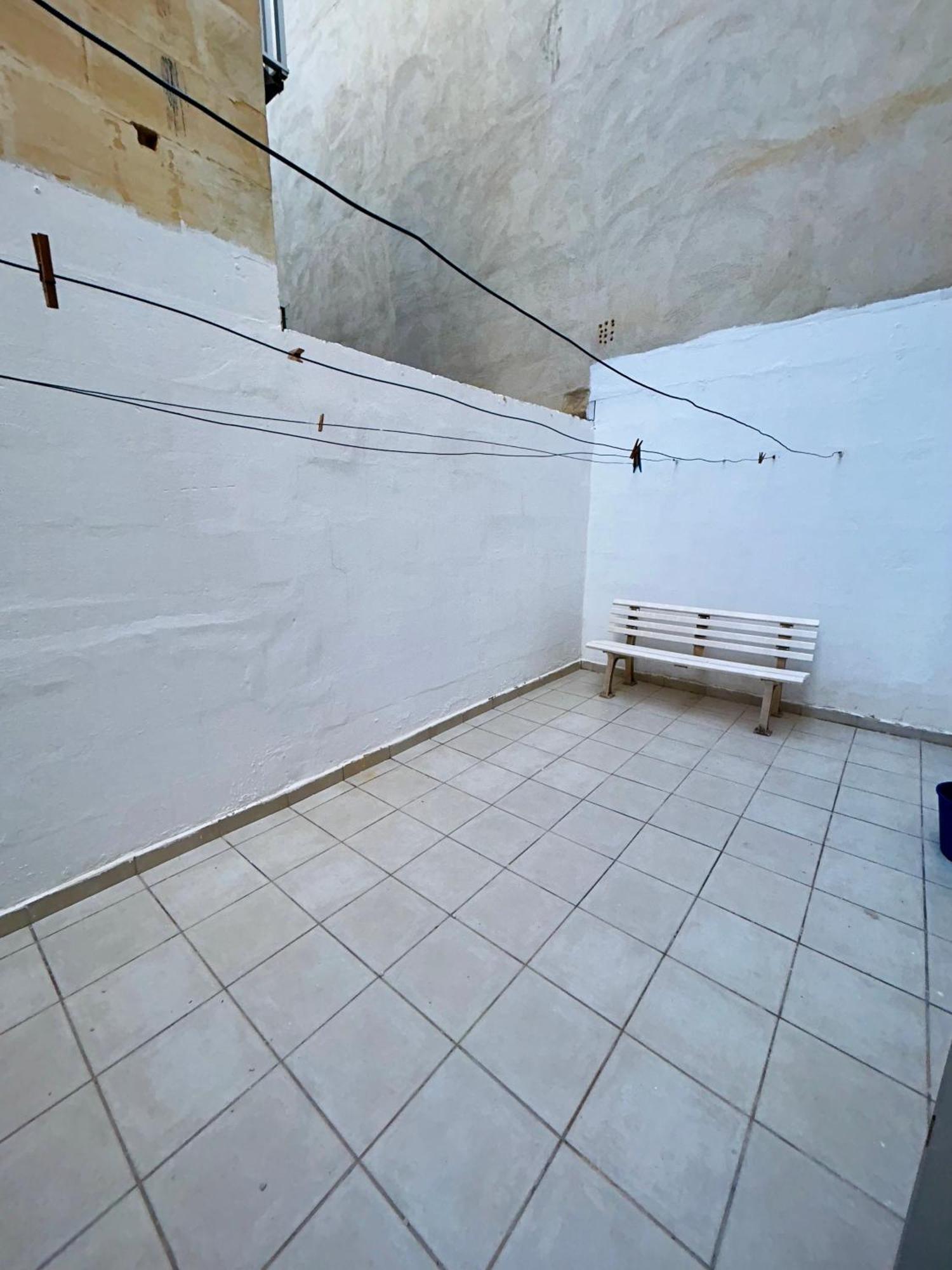 Beach Front 3-Bedroom Holiday Home Mellieħa Kültér fotó
