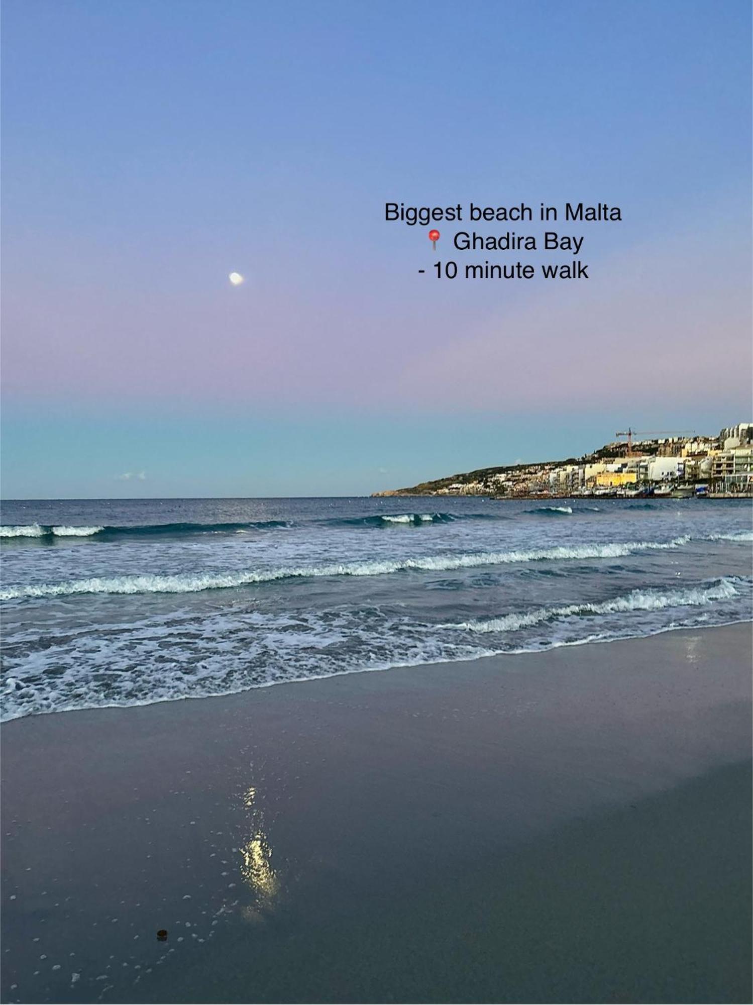 Beach Front 3-Bedroom Holiday Home Mellieħa Kültér fotó